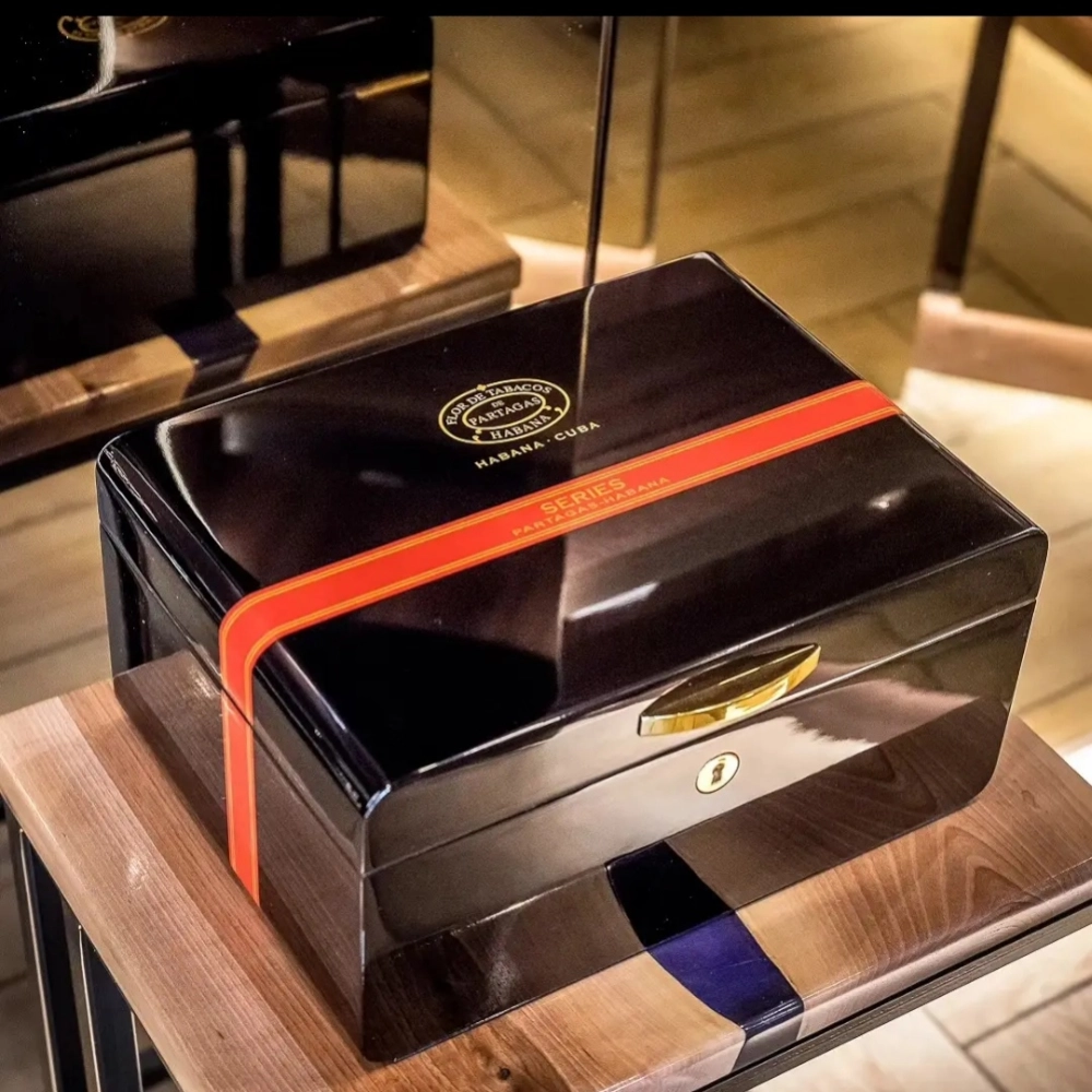 Habanos Partagas Humidor za 50 Tompusa