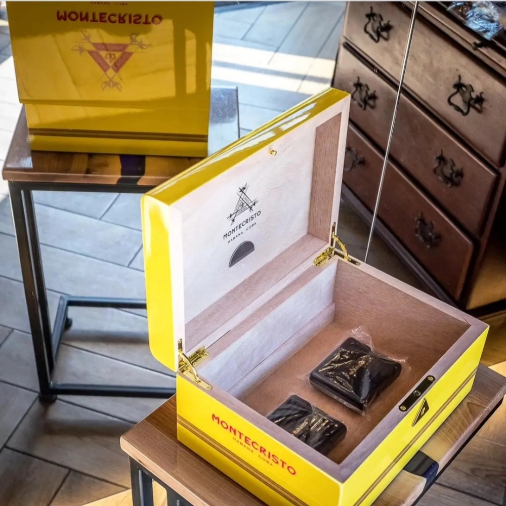 Montecristo Humidor za 50 Cigara