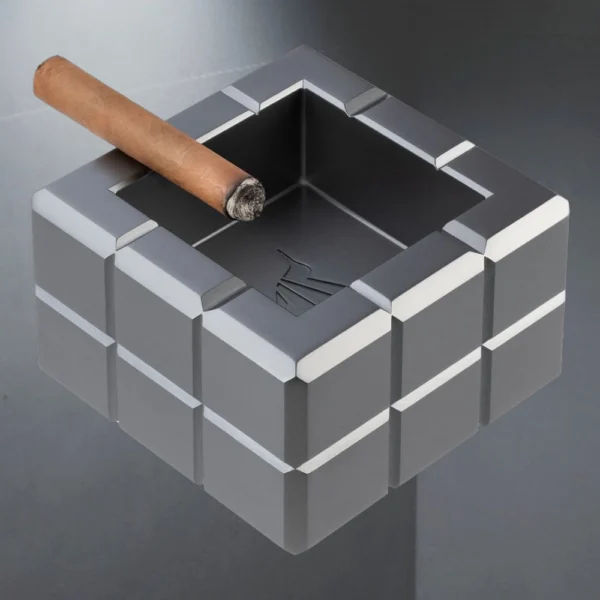 Colibri Heritage Cube Pepeljara – Luksuzna Stona za 4 Tompusa